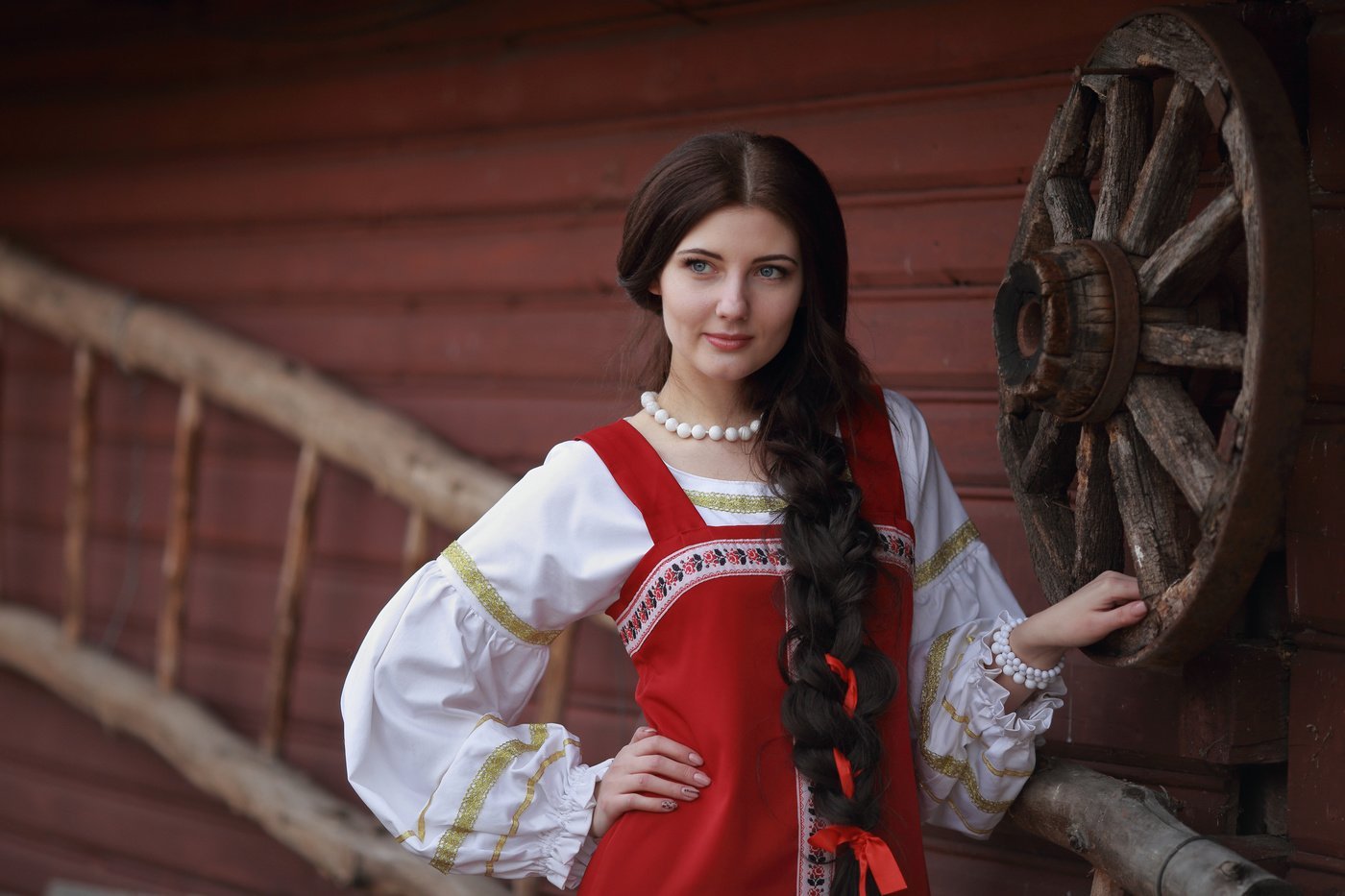 Girls in Slavic costumes in Kunming