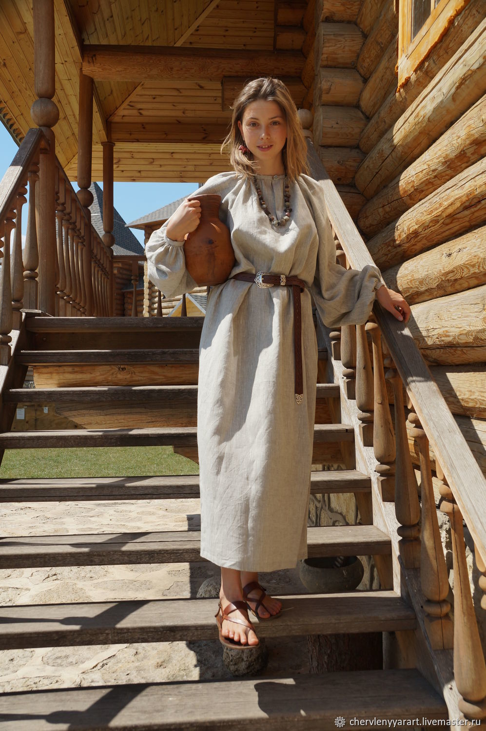 Girls in Slavic costumes in Kunming