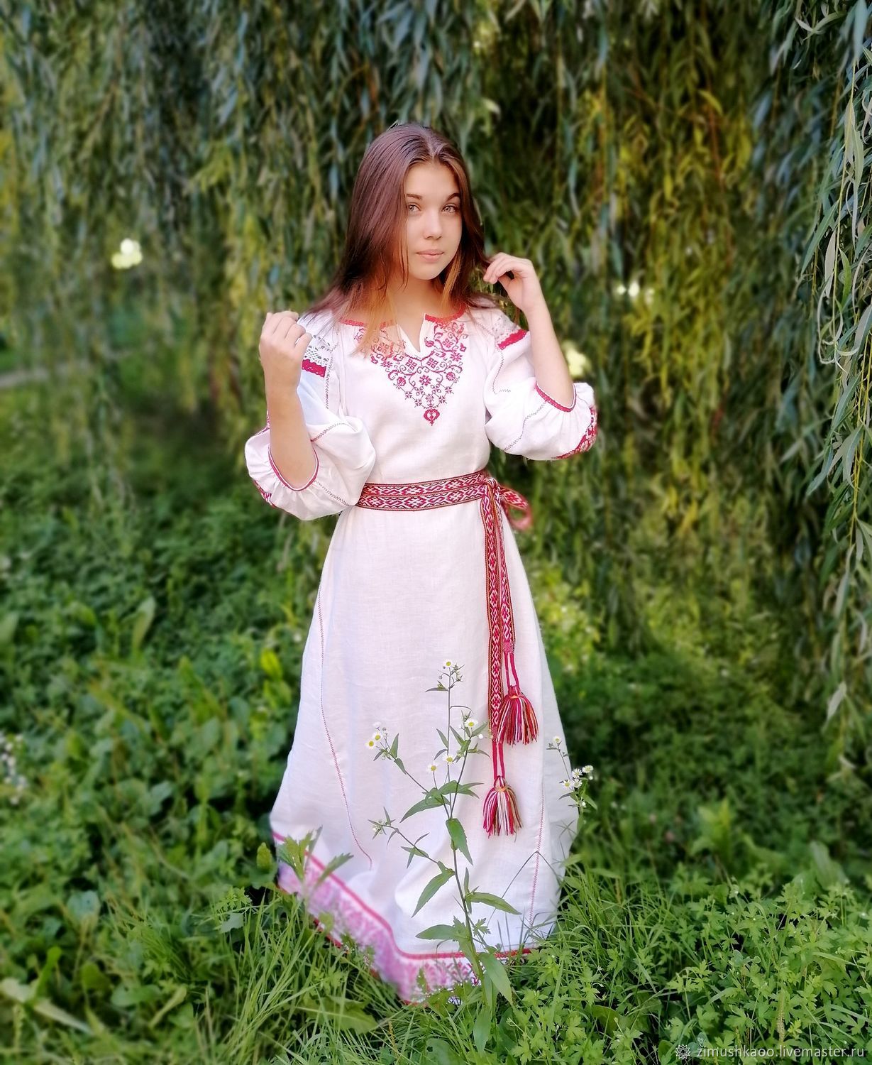 Girl Girls in Slavic costumes in Kunming